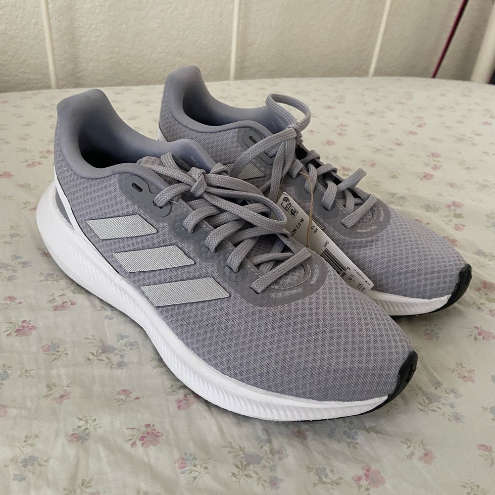 Mens Brand New Adidas CloudFoam shoes